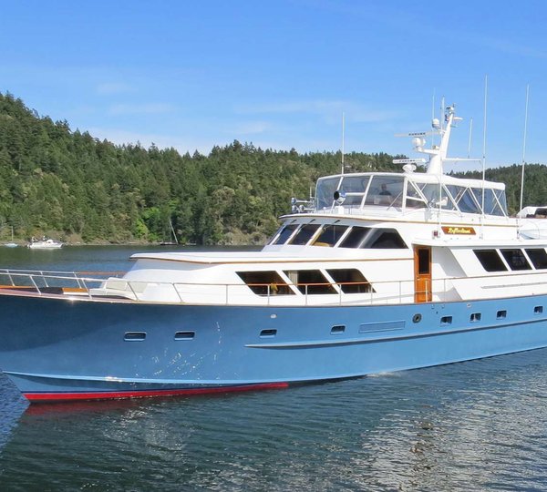 Sunshine Coast yacht charter boats and worldwide charter yacht rental